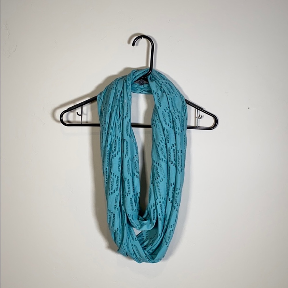 Turquoise loop scarf